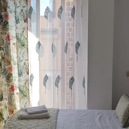 Mediterráneo By Neohotels-centro 8 Min By Metro Apartmán 4*