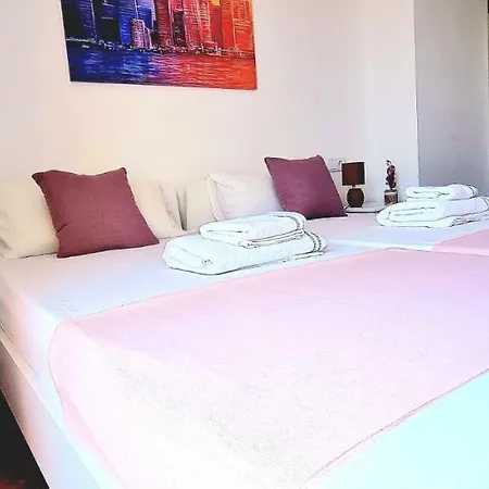 Mediterráneo By Neohotels-centro 8 Min By Metro