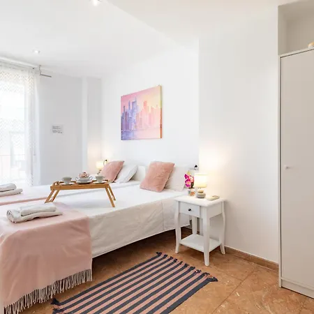 Mediterráneo By Neohotels-centro 8 Min By Metro Apartmán 4*