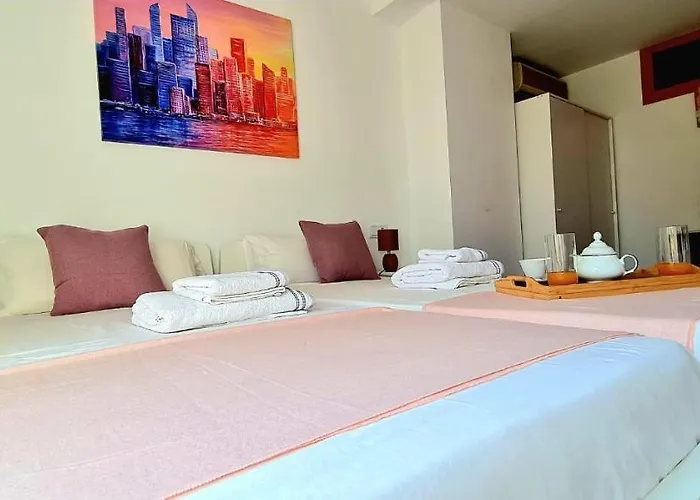 Mediterraneo By Neohotels-centro 8 Min By Metro