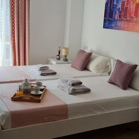 Mediterraneo By Neohotels-centro 8 Min By Metro Apartment