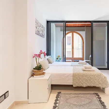 Mediterraneo By Neohotels-centro 8 Min By Metro Apartment