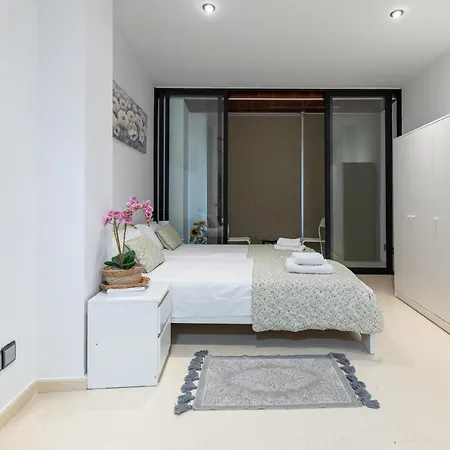 Apartment Mediterraneo By Neohotels-centro 8 Min By Metro