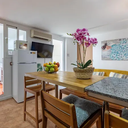 Apartment Mediterraneo By Neohotels-centro 8 Min By Metro